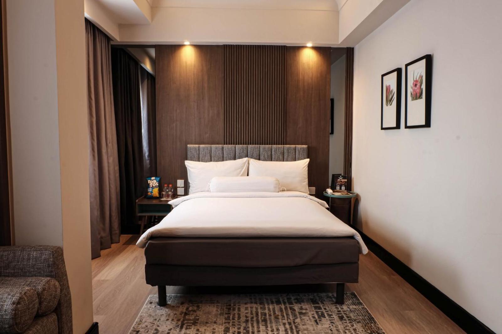 Deka Hotel Surabaya Hr Muhammad Quarto foto
